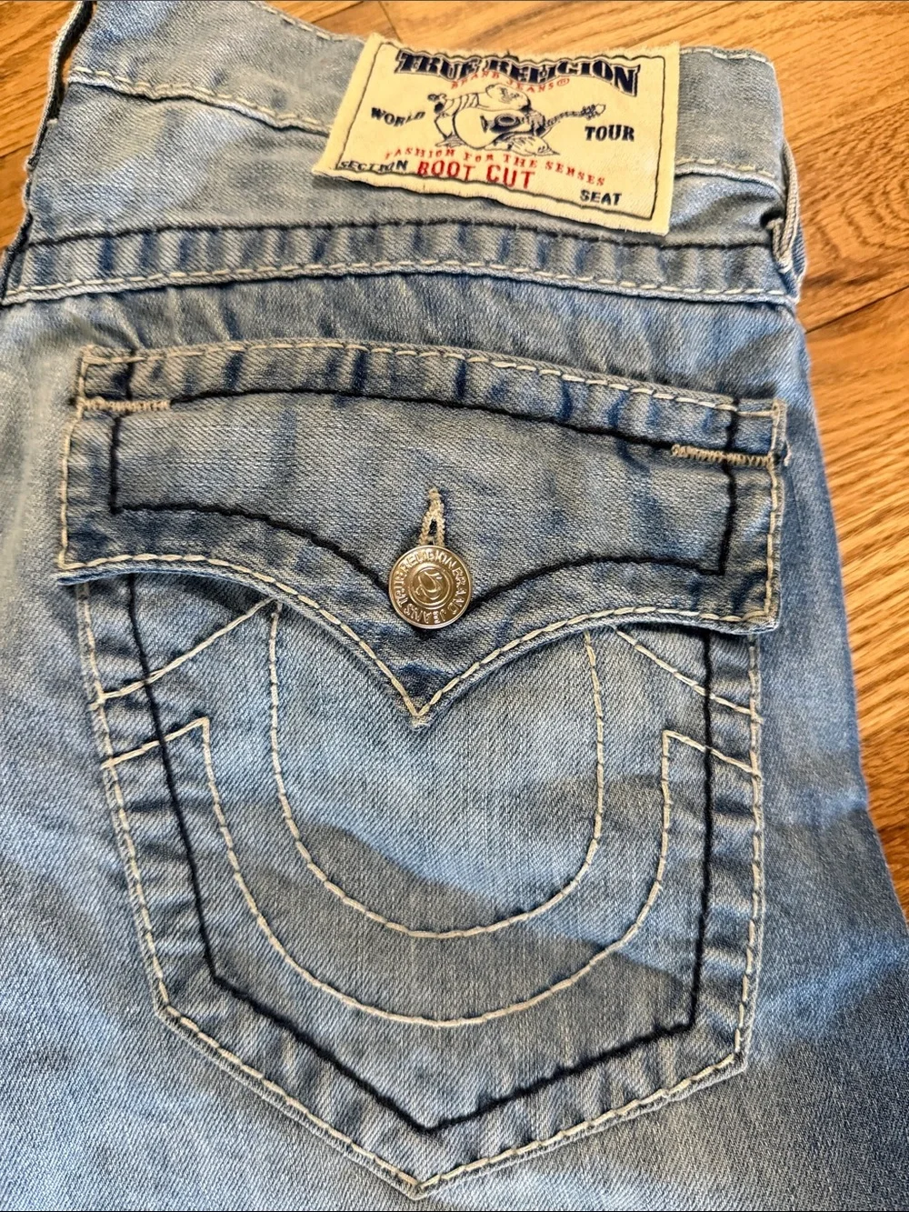 True Religion Men’s Blue Bootcut Jeans size 32.  Excellent condition